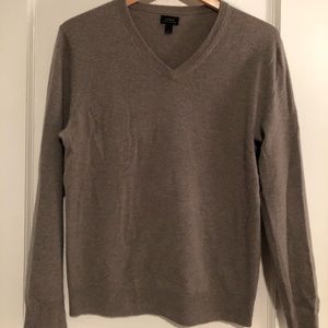 J. Crew Sweaters - JCrew Men’s V-Neck Italian cashmere sweater J. Crew Sweaters - JCrew Men’s V-Neck Italian cashmere sweater